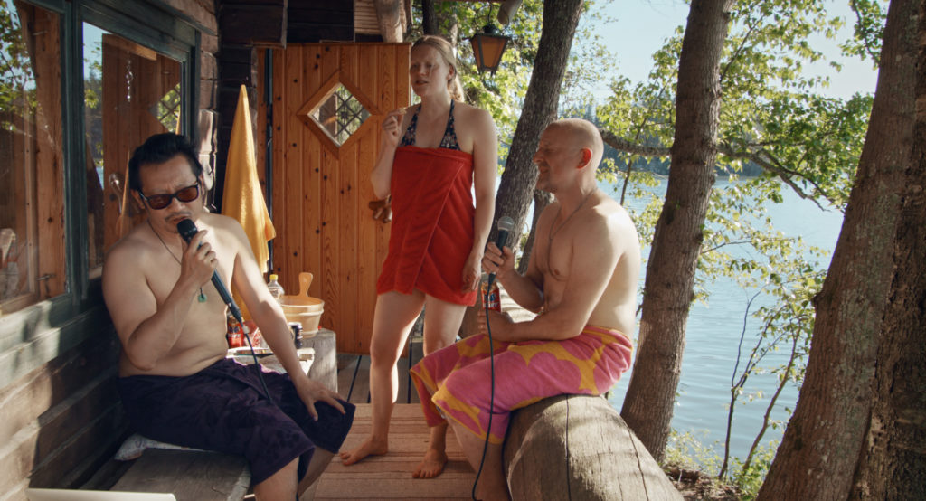 Kuva elokuvasta Karaokeparatiisi (2022), Marita Hällfors, Napafilms