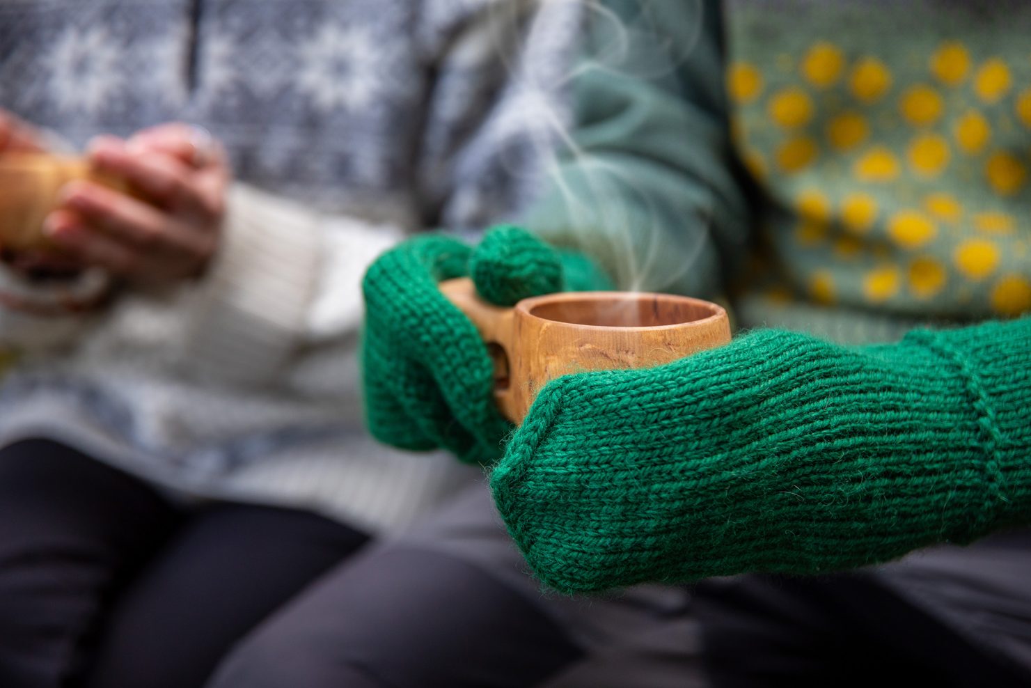 Retkeilijät kahvitauolla